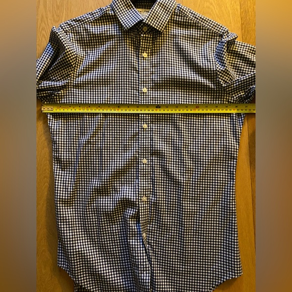 TM LEWIN fitted non iron dress shirt. Size 33 inches arm, 15.5 inch neck. - Picture 3 of 3